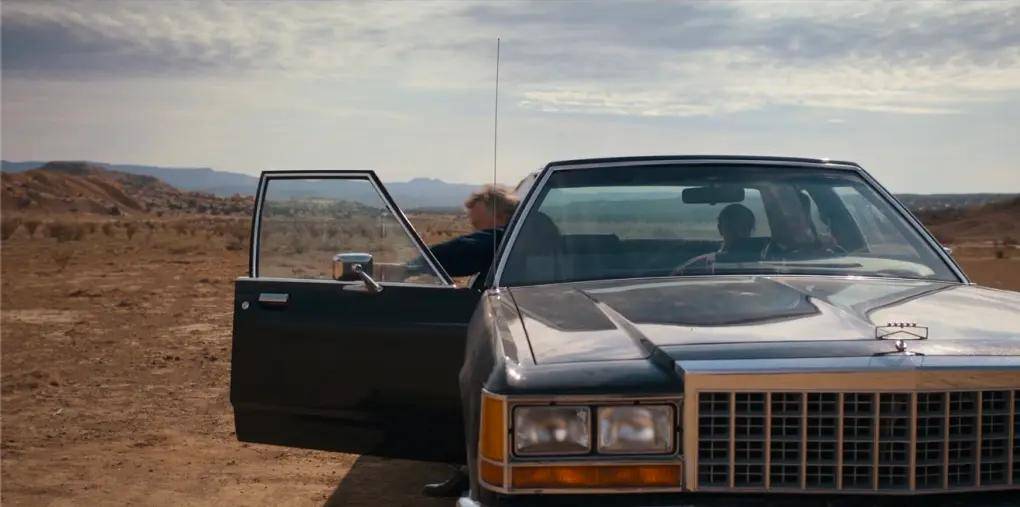 这部网飞神剧藏着1980年代汽车工业的时泪