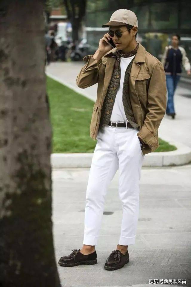 春季男士猎装夹克如何穿搭的既显时尚高级又不失男人的优雅品味