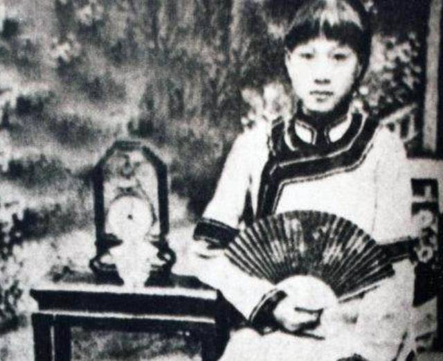 李叔同:被誉为"神童",半世风流半世空,临终偈语,玄机无穷