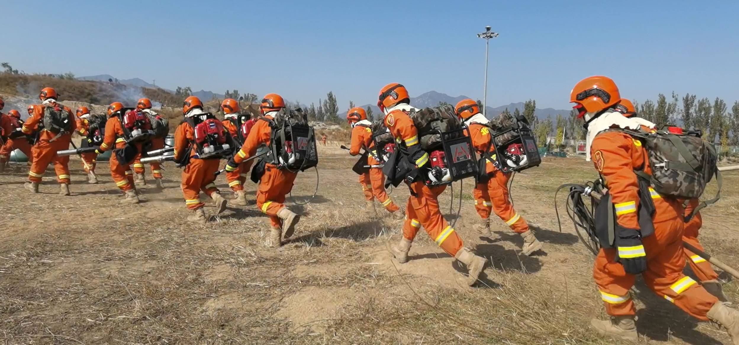 森林消防员孙燕华:日行四万步稀松平常,守护绿水青山绝不放松
