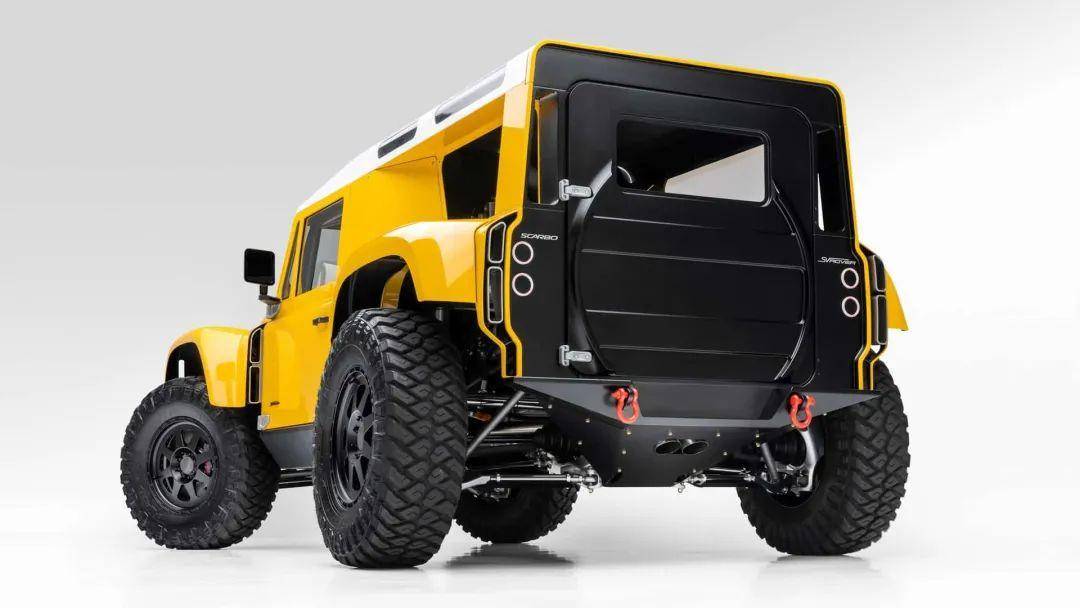 sv rover车身采用碳纤维和铝合金制成,拥有极度夸张的宽体造型;轴距比