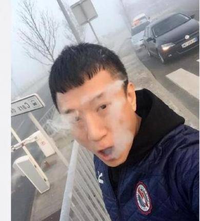 他狠心分手大11岁女友,转身娶小15岁娇妻,与巩俐假戏真做_孙红雷