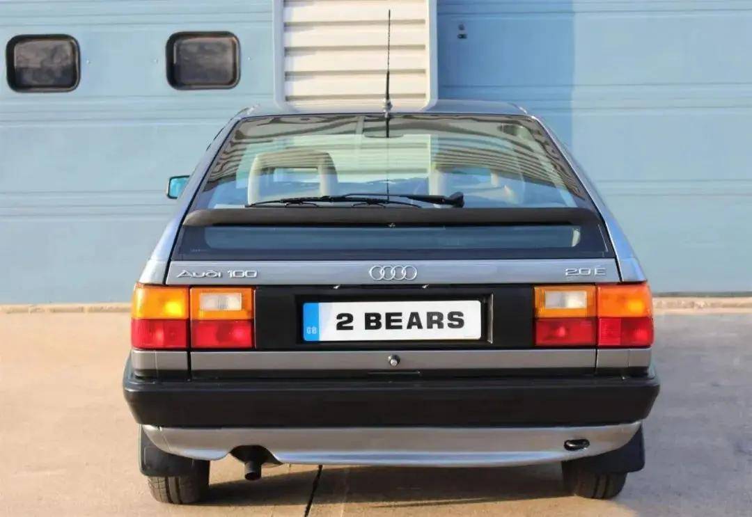 谁能抗拒瓦罐的魅力呢!曾属于奥迪英国公司的1990年奥迪100 avant