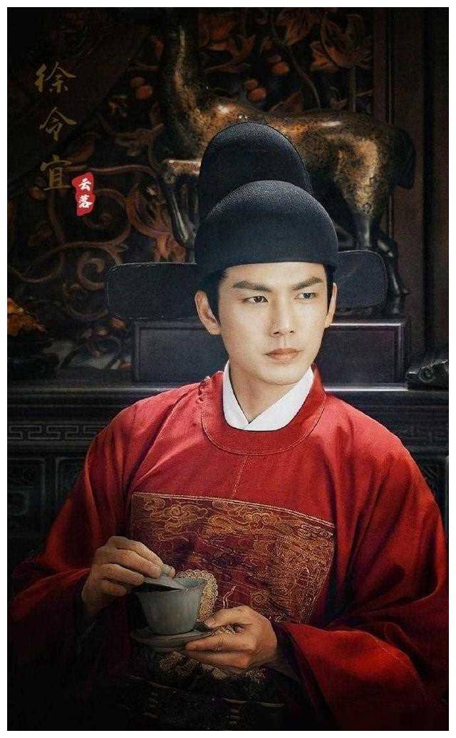 钟汉良"爹"造型大揭秘,留胡子展现权谋感,粉丝欢呼不已_肖战_年龄