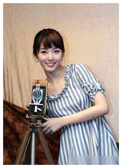 裴涩琪从r级片走红成就小苹果女主角婚后隐退