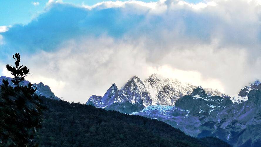 玉龙雪山游玩攻略,玉龙雪山特色体验总要和心爱的人去趟玉龙雪山