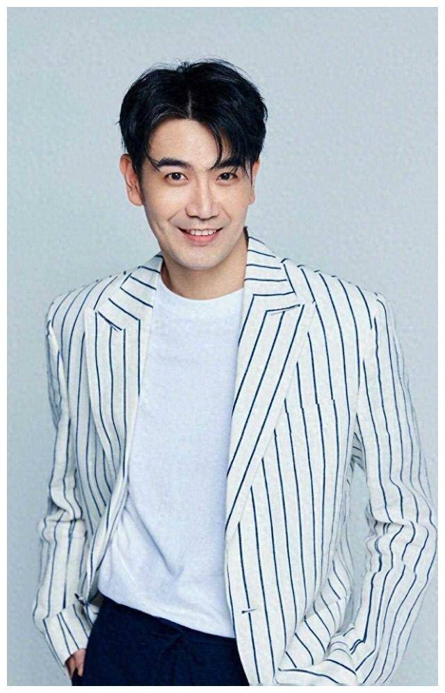 原创48岁张智尧大换角携手33岁成毅同场飙戏耐看爆燃