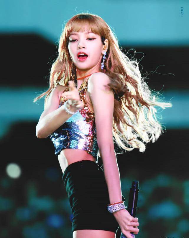 相信大家对lisa都认识吧,她可是这届舞蹈担当,并且她对舞蹈态度也是