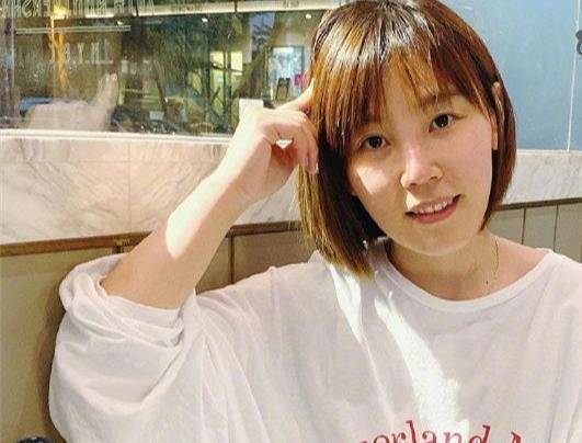 原创李佳薇兼职房产中介煎熬原唱者近况曝光