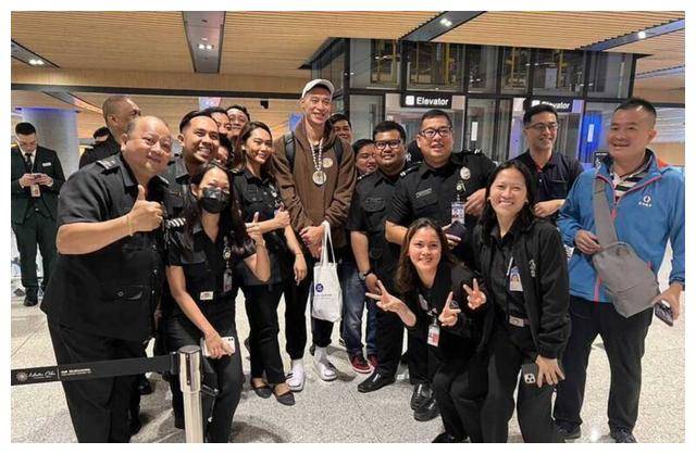 原创35岁的林书豪宣布喜迎新生命菲妻孕肚陪访娘家引发热议