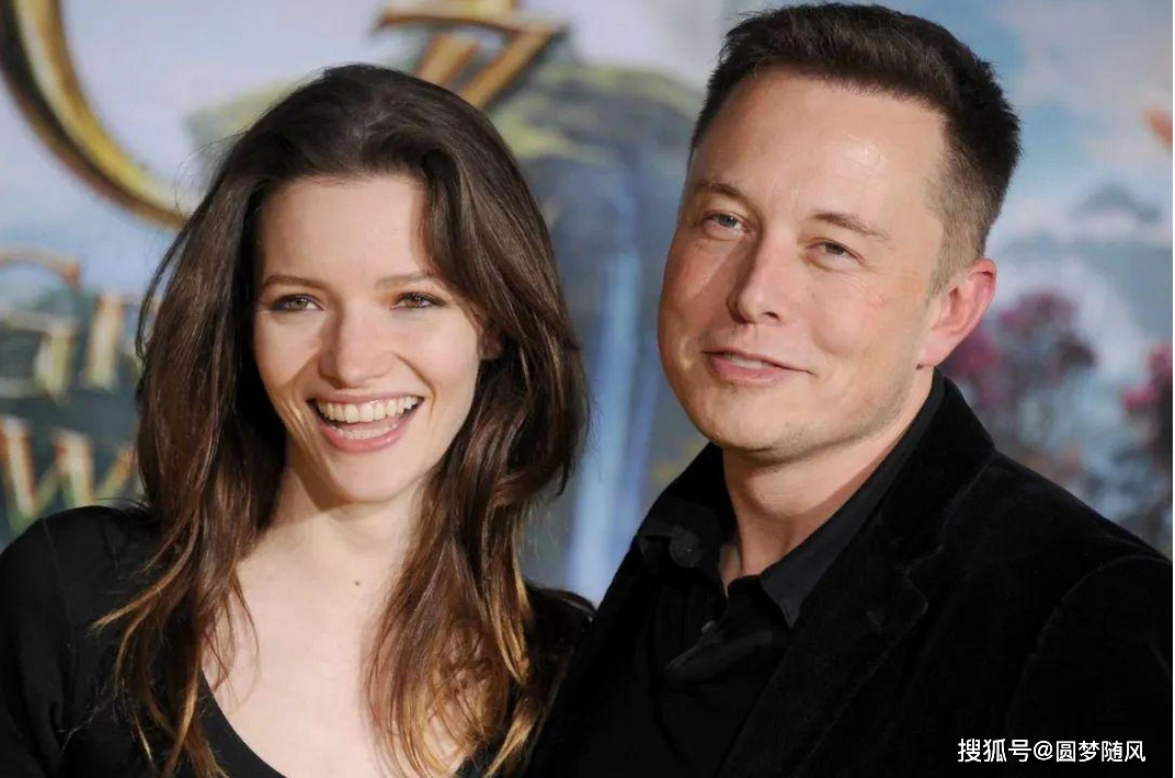 气质女神妲露拉·莱莉,如何以魅力征服科技巨头马斯克?