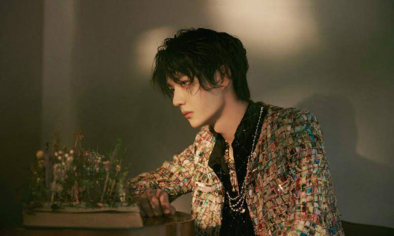 原创王一博开跑车和网红嬉闹驾驶座对象曝光粉丝哭笑不得