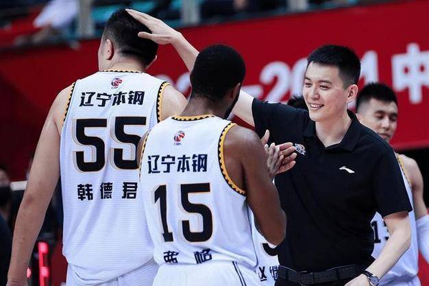 原创cba辽宁男篮新援亚当斯正式签约助战冲三连冠