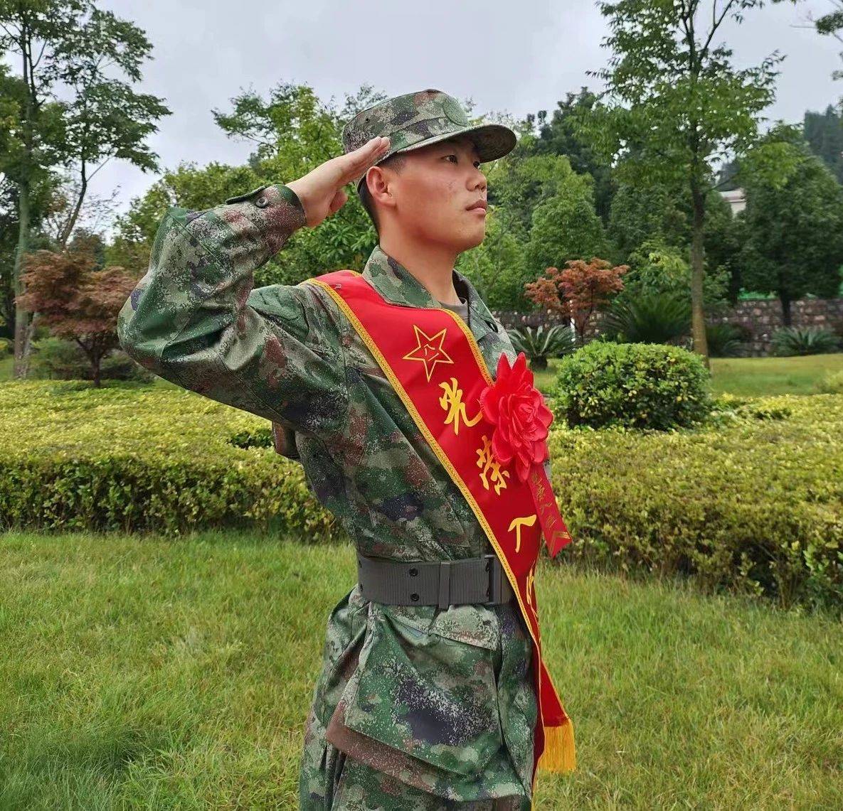 在塔沟武校习武六年