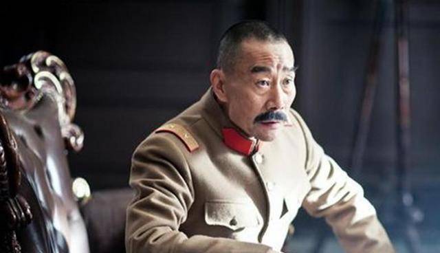 张作霖正忙着打直奉战争,无法从前线脱身,于是派自己的副官参加葬礼
