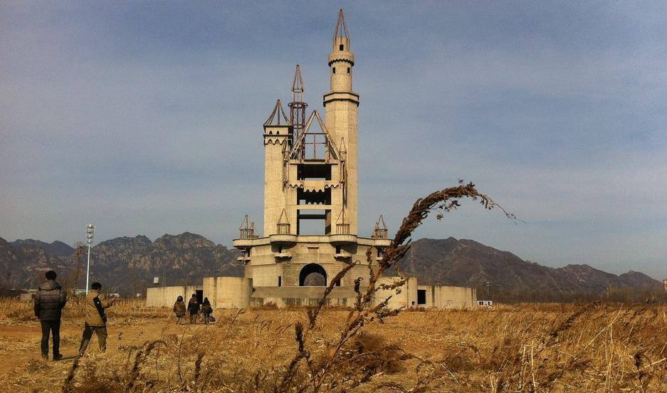 原创北京有一游乐场曾号称是第一大游乐园如今却荒草丛生