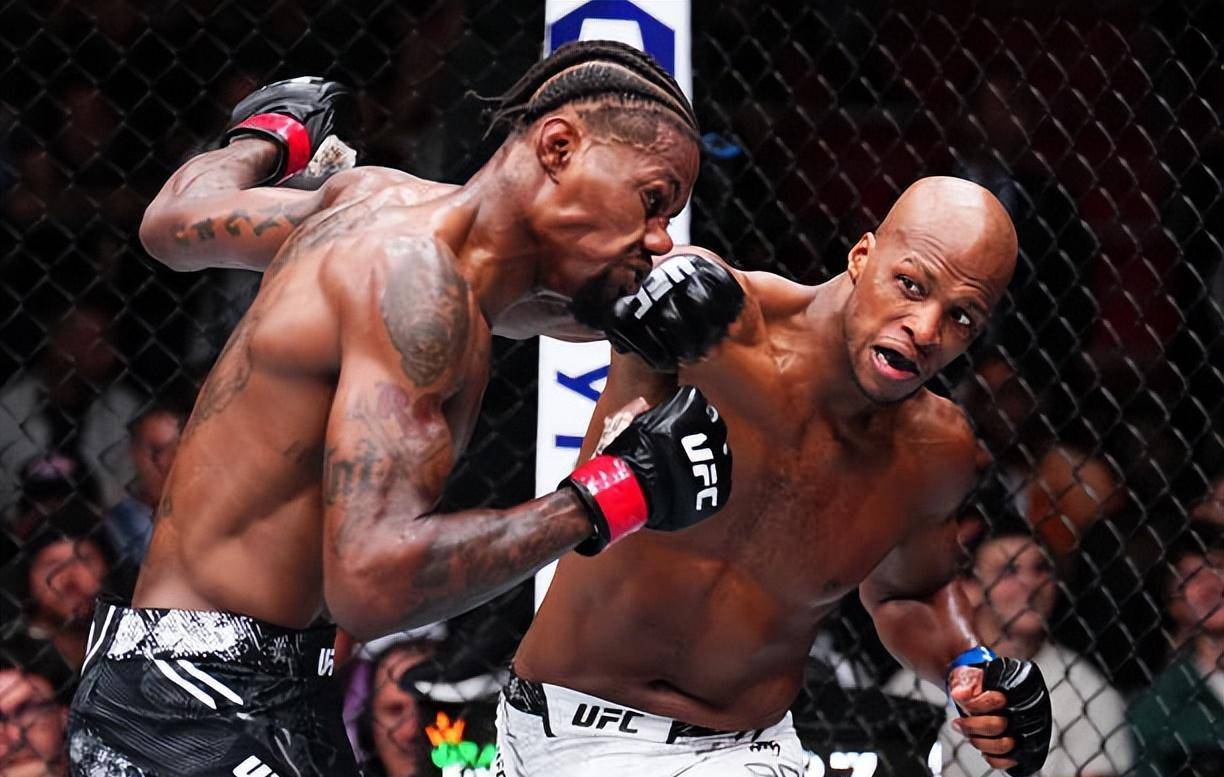 原创宋亚东点数告负奥马利成功卫冕ufc雏量级金腰带