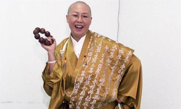 原创最火辣师太费贞绫当过明星陪过富商一件袈裟就要500万