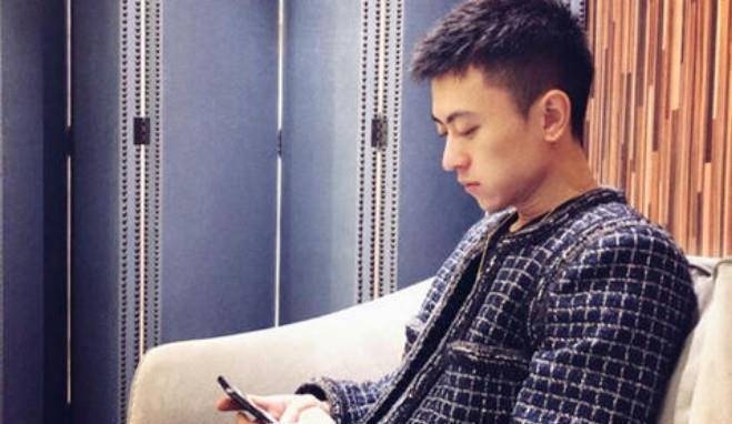 揭秘秦奋爸爸爷爷身份家境赛过王思聪有钱有背景