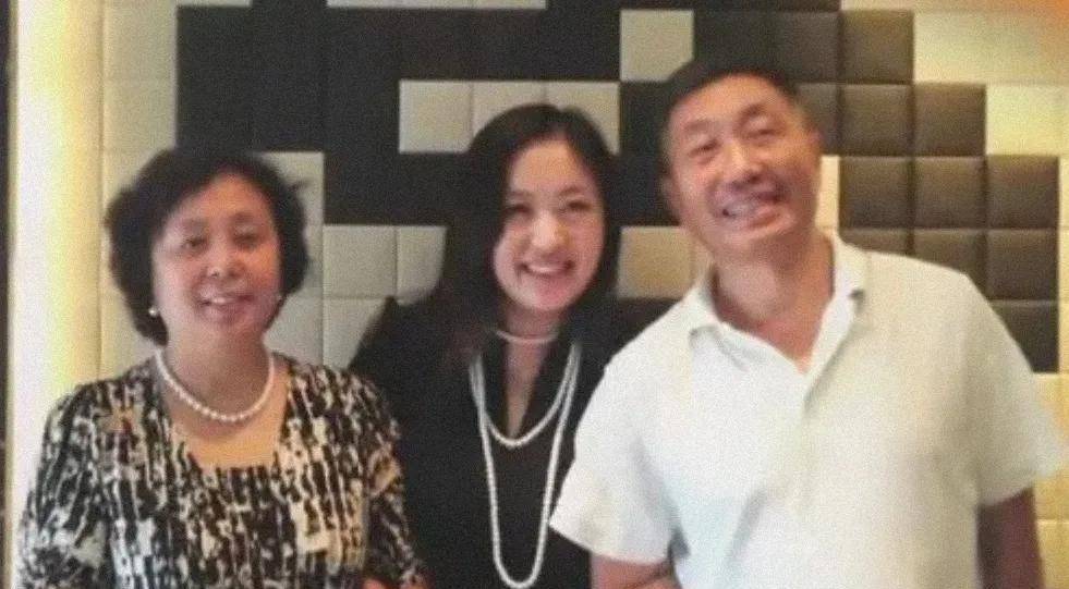 杜源4岁认识妻子结婚40年零绯闻背后有争吵有泪水也有爱