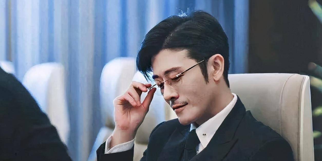 "太子爷"林雨申:亲妈干妈连捧20年,搭档赵露思后终于红了