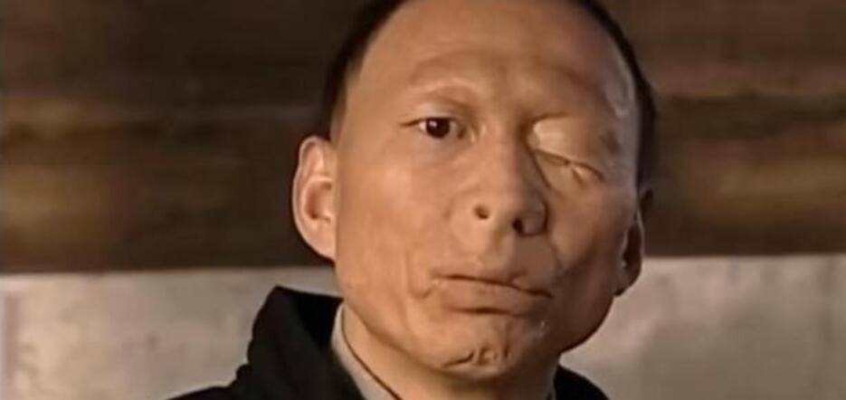 再看《大宅门》:申小青新婚夜的不堪,彻底揭开白景