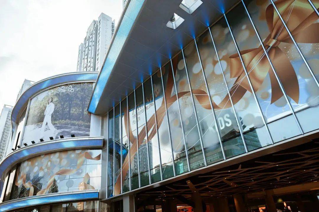 在银海元隆广场赴一场花漾之约