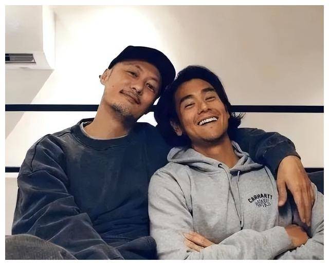 彭于晏接着道"事实上,我们都在变老,只是方式不同罢了.