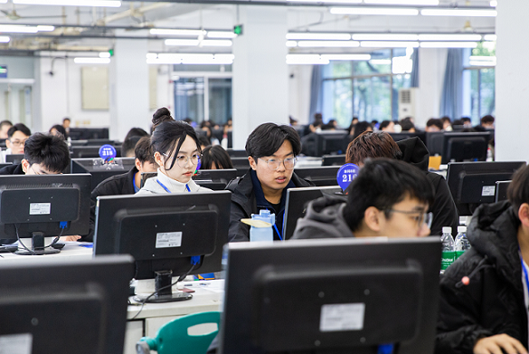 2023ican大学生创新创业大赛数字化创业经营模拟挑战赛总决赛在江苏