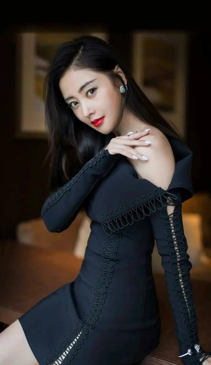 看脸气场一米八实际身高矮冬瓜娱乐圈女星的脸太会骗人