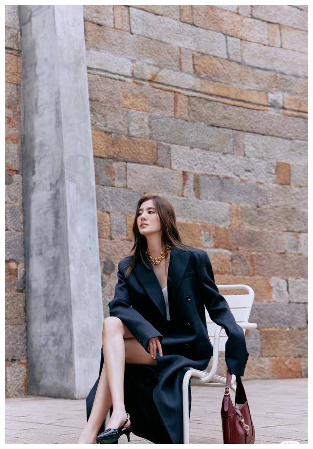 吴千语晒最新近照展现独特魅力我的风格闪耀光芒