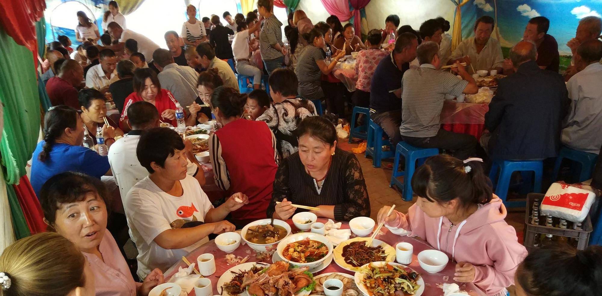 原创河南神奇古墓出土一桌剩下的酒席古人都吃什么呢