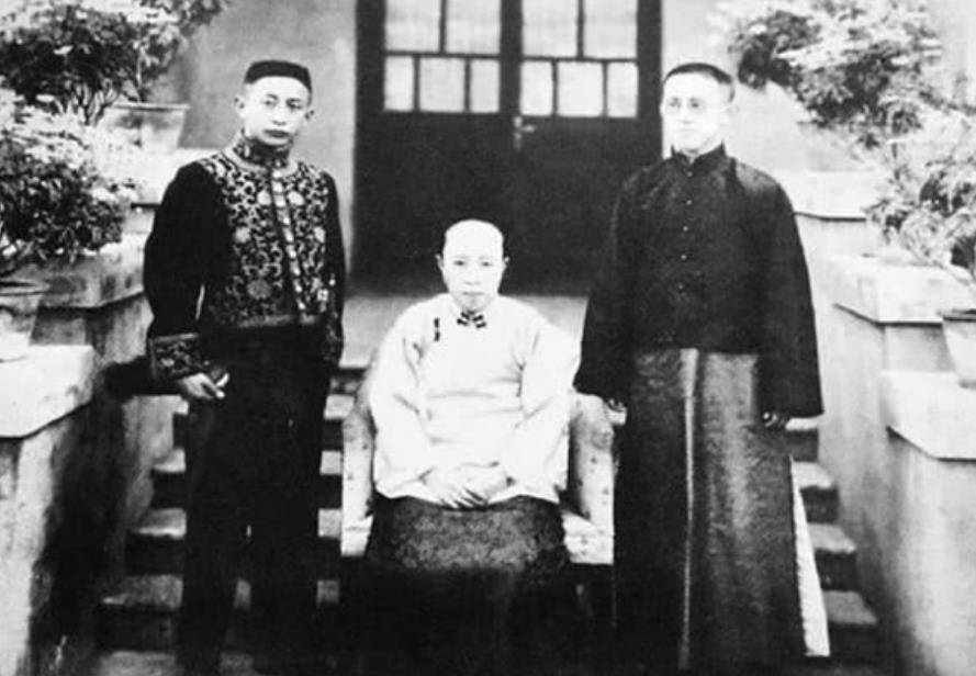 袁克文与袁世凯有相似之处,也有不同的地方.