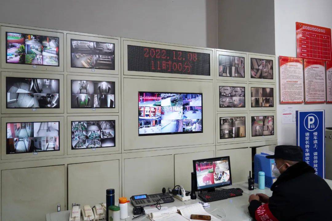 立百年精品名校铸百悦教育品质百悦成龙学校温馨家心服务