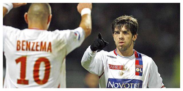 卡洛斯世界足球历史传奇独领任意球风华