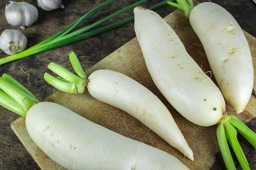 冬天吃白萝卜,这8个好处首先来"报到"_食用_症状_功效