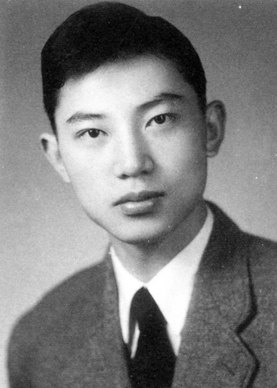 原创延续三代的一场家暴傅雷掌掴傅聪用绳紧勒儿子绑在大树下受罚