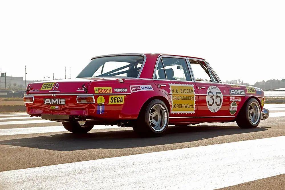 amg以一辆事故受损的w109 300 sel 6.