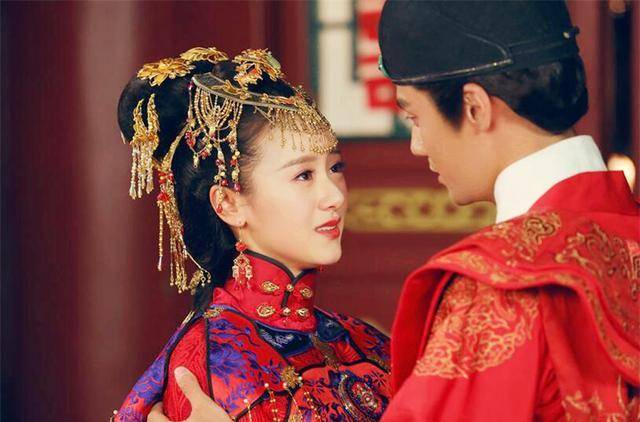 三,得众多皇帝敬重,临终前获得皇后级待遇自1424年明成祖朱棣逝世,明