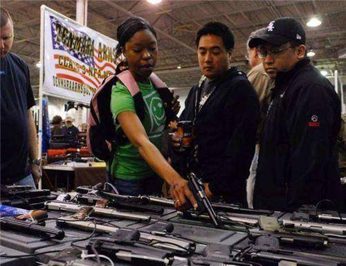 原因让人意想不到_枪支_社会_持枪证