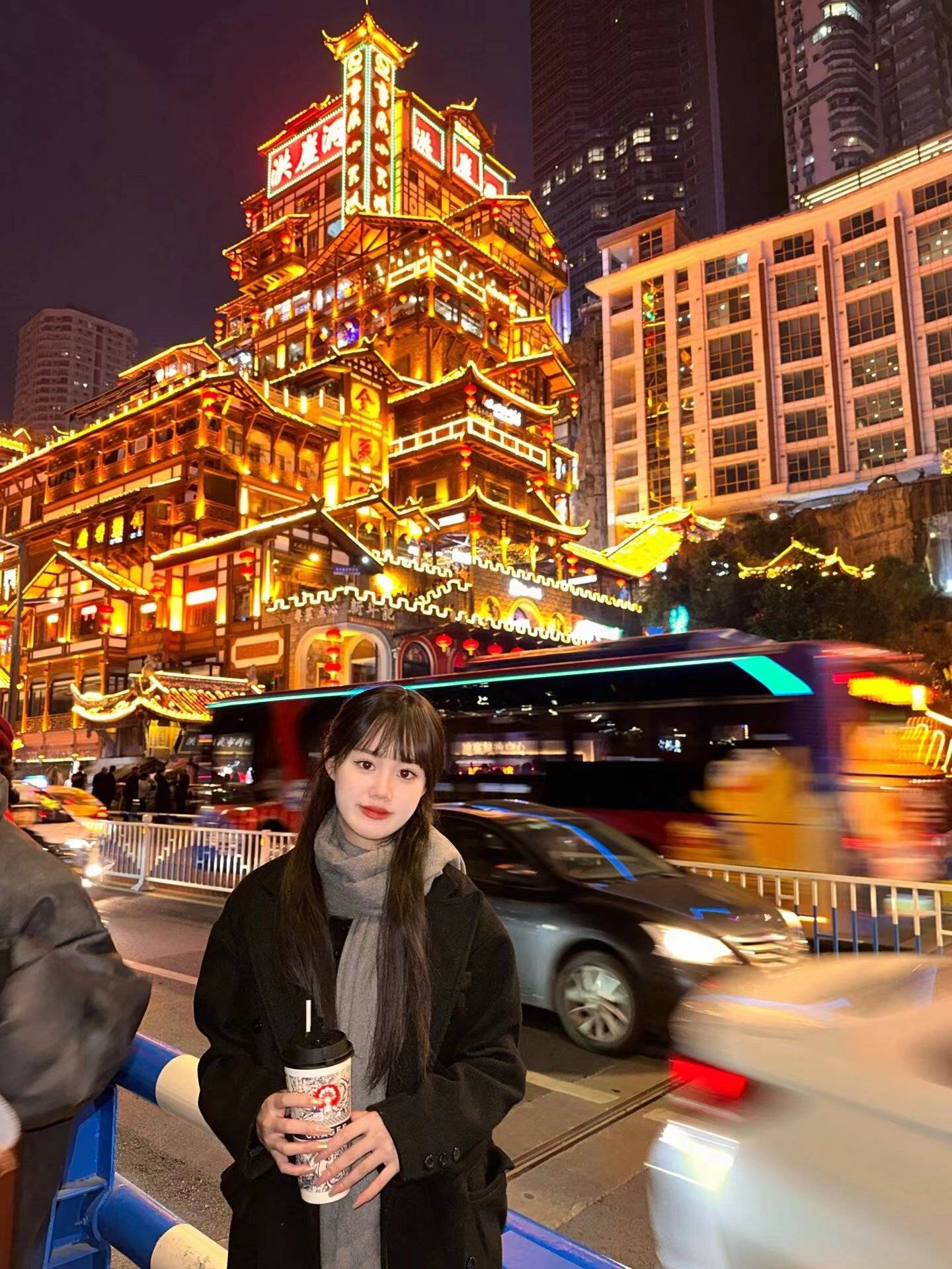 重庆解放碑4天3晚跟团游需要多少费用重庆4日游详细费用报价看完不