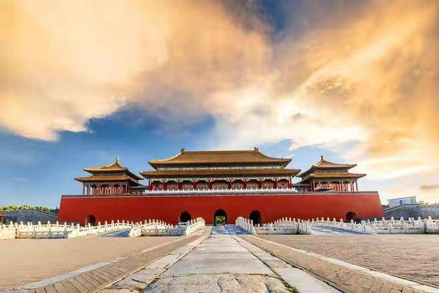 虐恋溥仪终生未嫁,王敏彤由"最美丽格格"沦为了"最悲情格格"