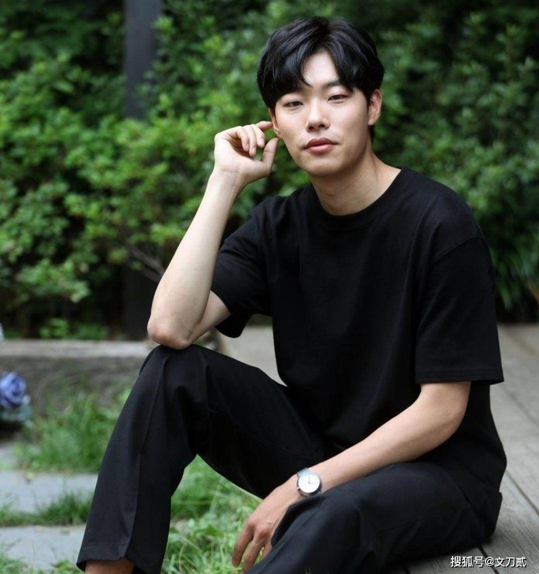 原创柳俊烈韩素希被曝恋情男方无缝衔接惹争议前任李惠利发文内涵