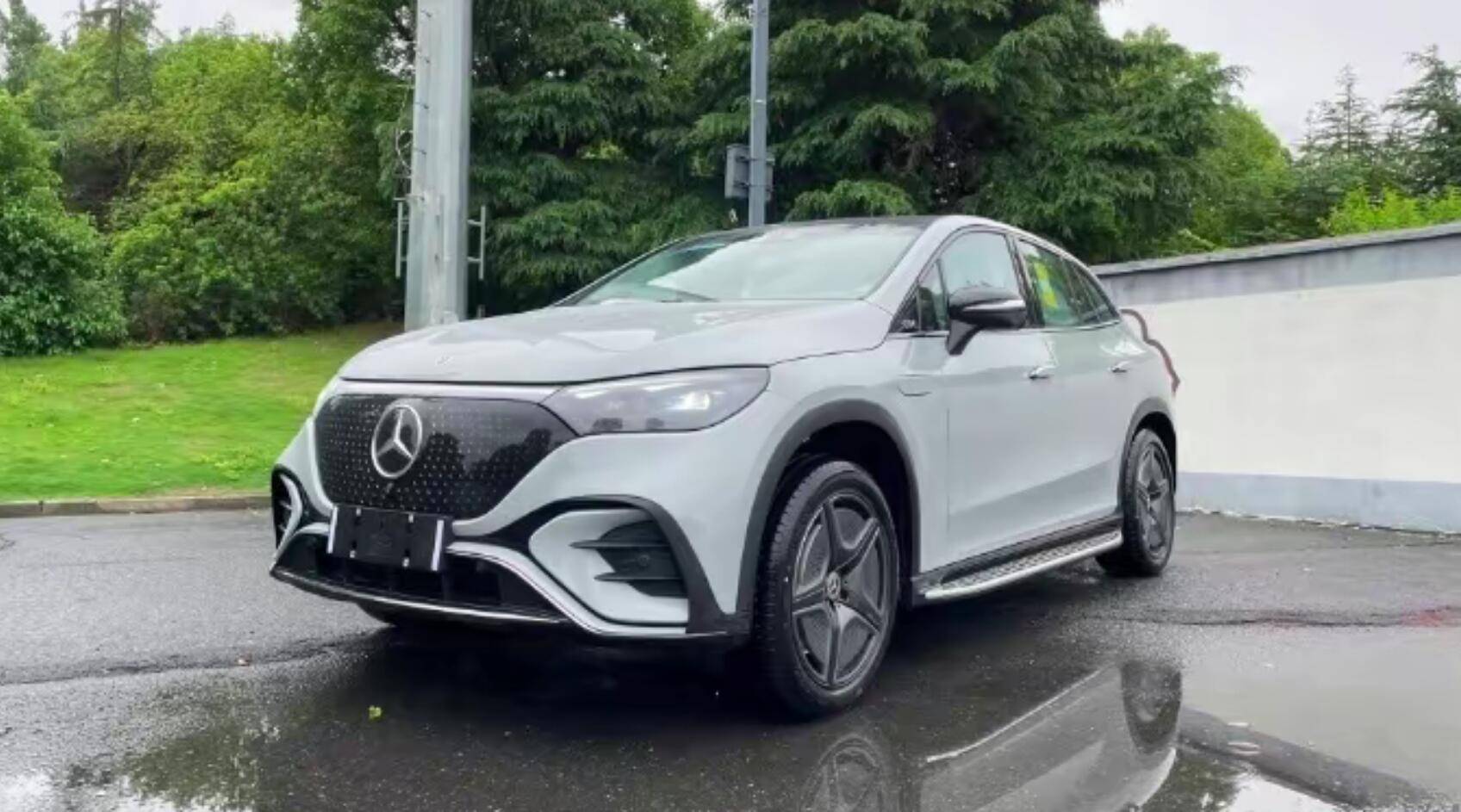 2月售293台,奔驰eqe suv持续低迷,终究难成奔驰电动车救命草_搜狐汽车