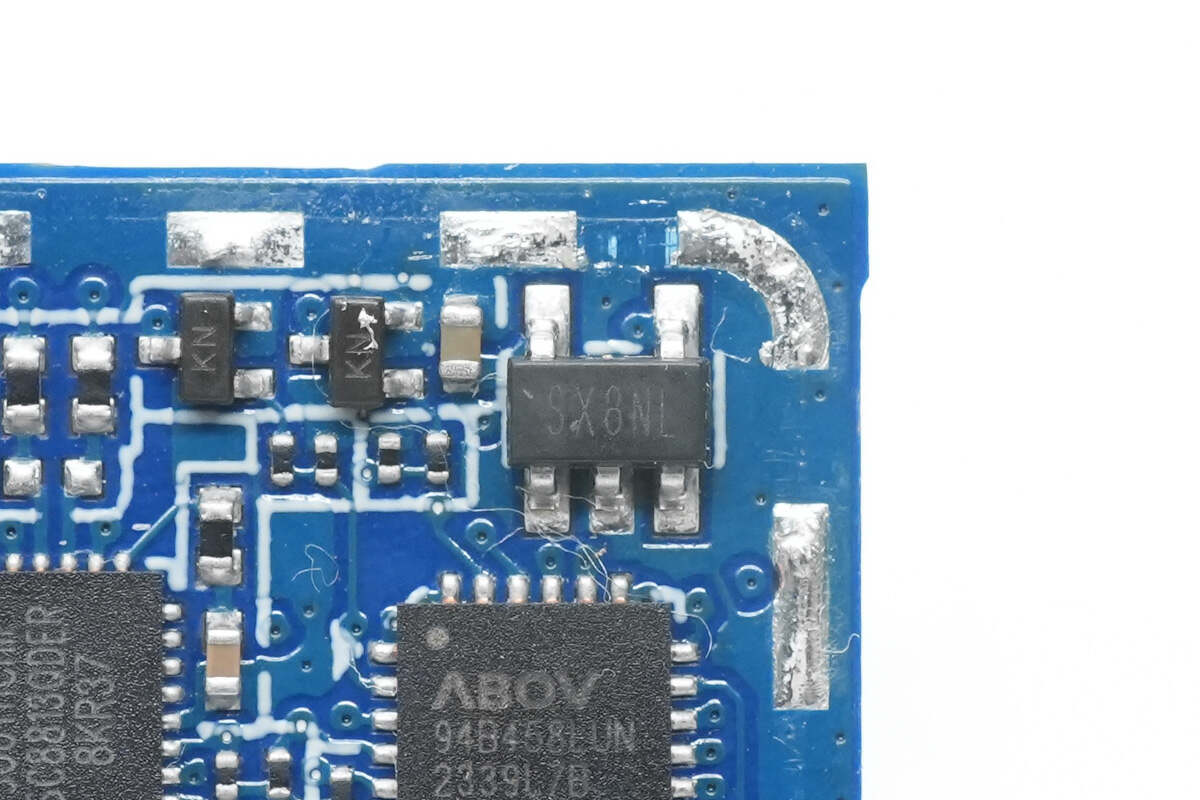 支持iphone1515w无线充小米磁吸充电宝2拆解