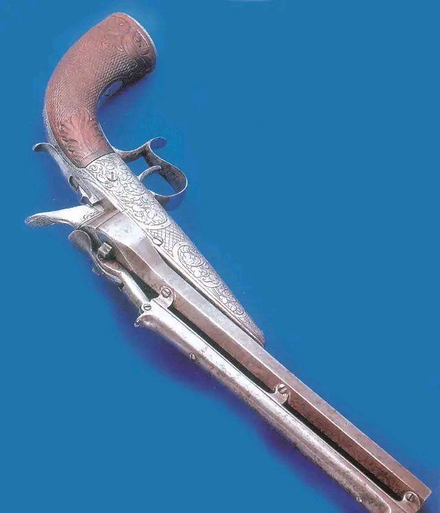 史上最为特殊的枪械大合集 戒指 钥匙 腰带扣 皆可成为近战利器_转轮