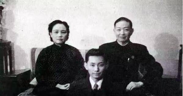 原创近代京剧大师梅兰芳67岁因病不幸去世留下4个子女现状如何