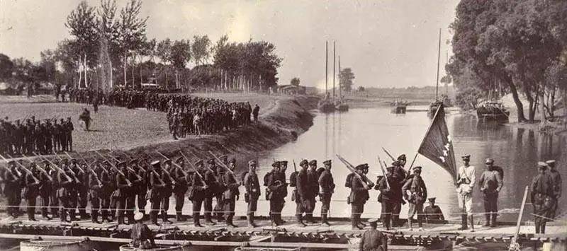 起义的革命军作战虽然历史不能假设,但若当年蓝天蔚没有离开湖北新军