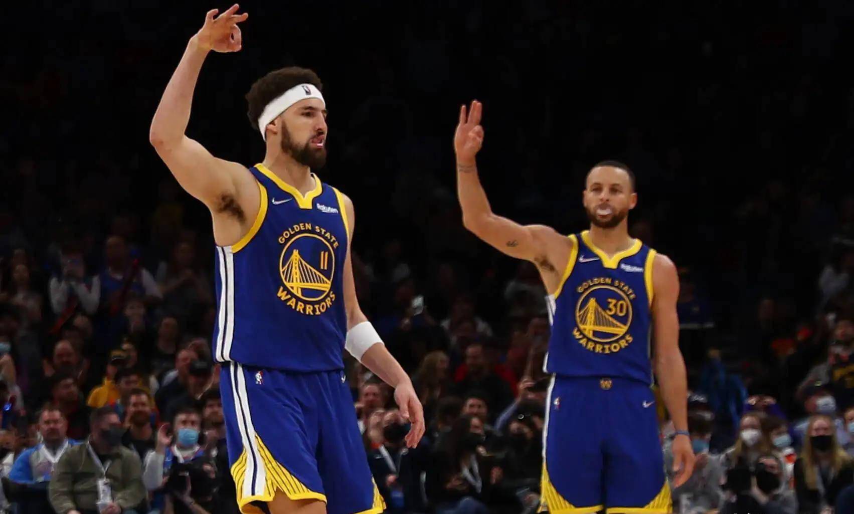 场均17 3,三分命中率38%,勇士休赛期要以千万年薪续约了_汤普森_球迷