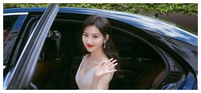 35岁景甜被拍下下车,360度生图完全曝光,网友轰动!_时尚_艺术_女性